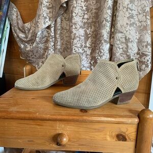Adam Tucker Perforated Tan Suede Leather  Ankle Boots Breathable Neutral Western